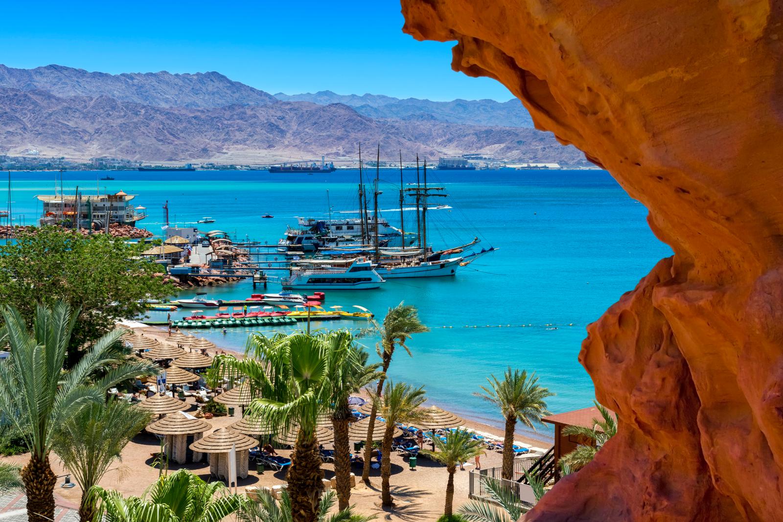 Fun day in Eilat include luxurious rich breakfast with pickups from Tel Aviv and returns