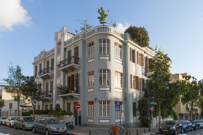 Tel Aviv Urban Tour - Architecture, Food and Street Art $65